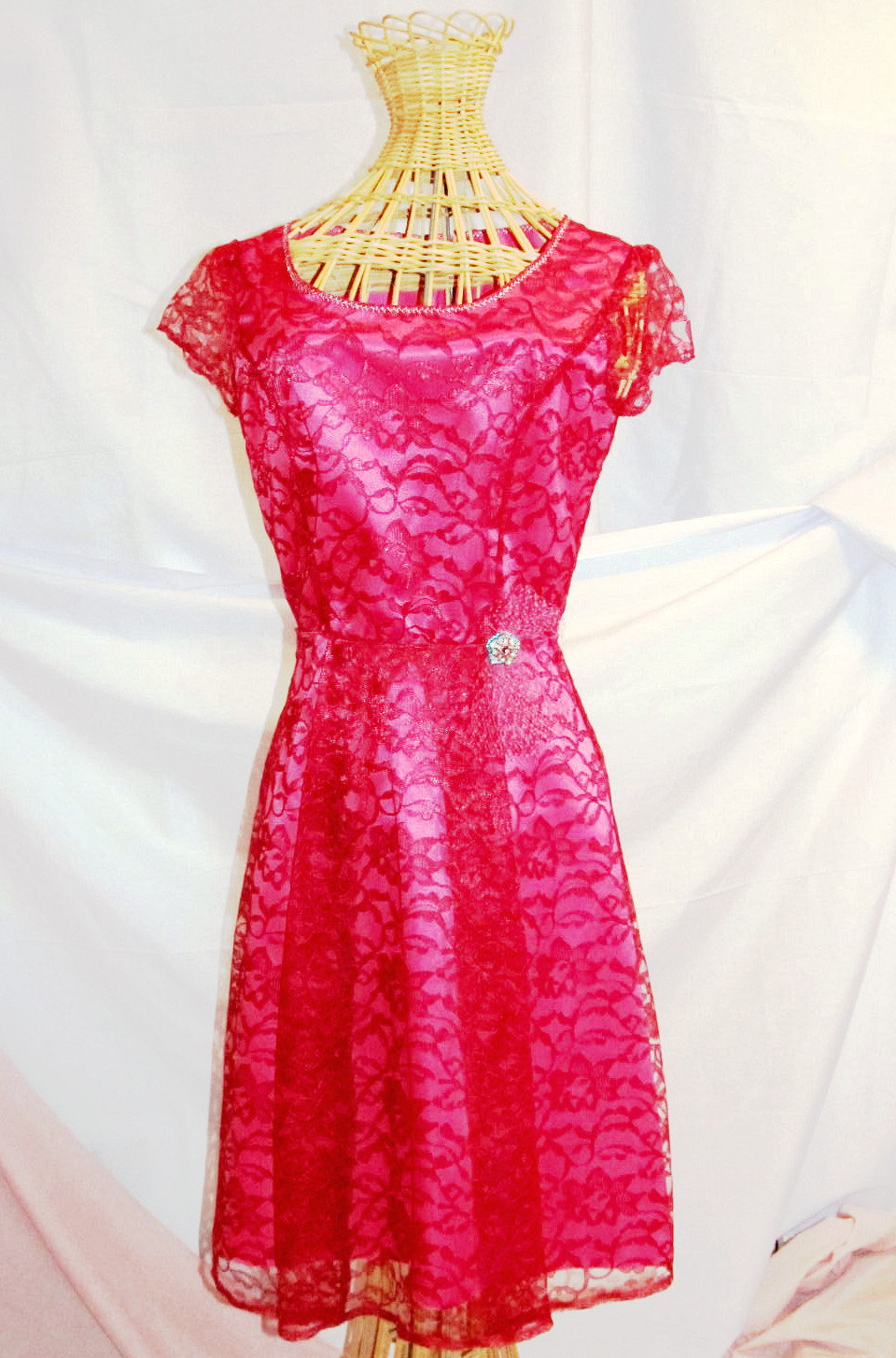 Vintage Style Womens Lace Cocktail Dress With Cap Sleeves, Bright Pink Satin Dress, Burgundy Lace, Retro Fashion Party Dress, Size 5 Or 6